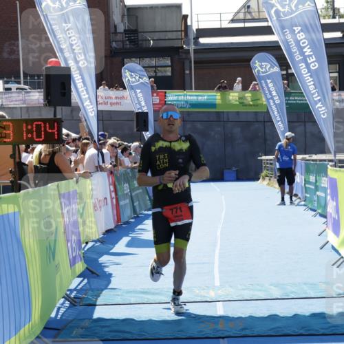 09.08.2026 - GEWOBA Citytriathlon Bremen Yannick Fuchs http://msf.ph/oto/9941533 09.08.2026 13:57:27 Ziel 771 meine-sportfotos.de