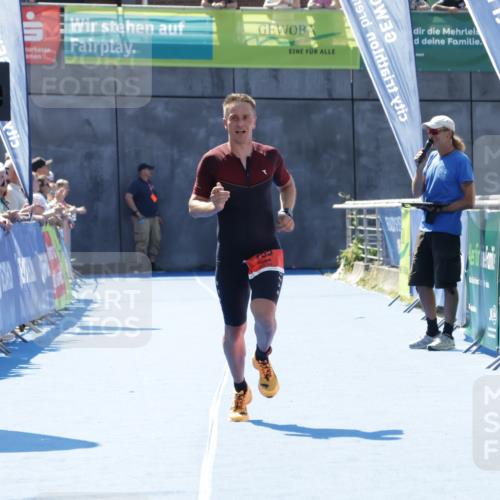 09.08.2026 - GEWOBA Citytriathlon Bremen Yannick Fuchs http://msf.ph/oto/9941545 09.08.2026 13:57:53 Ziel 755 meine-sportfotos.de