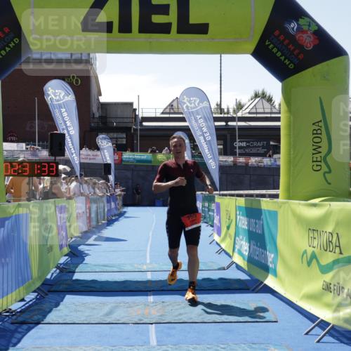09.08.2026 - GEWOBA Citytriathlon Bremen Yannick Fuchs http://msf.ph/oto/9941549 09.08.2026 13:57:56 Ziel 755 meine-sportfotos.de