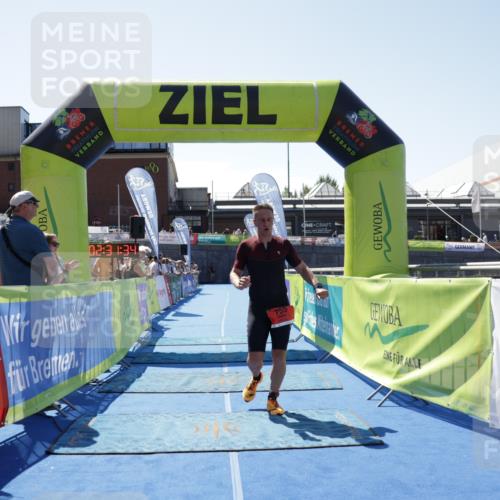 09.08.2026 - GEWOBA Citytriathlon Bremen Yannick Fuchs http://msf.ph/oto/9941551 09.08.2026 13:57:57 Ziel 755 meine-sportfotos.de
