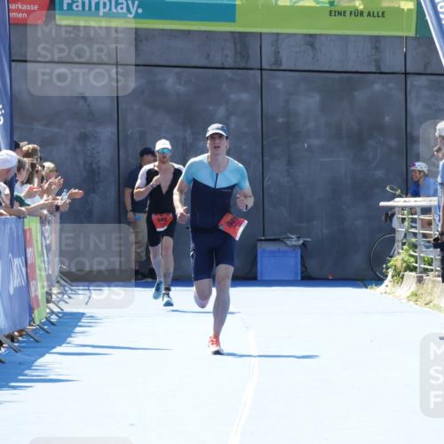 09.08.2026 - GEWOBA Citytriathlon Bremen Yannick Fuchs http://msf.ph/oto/9941554 09.08.2026 13:58:32 Ziel 649 meine-sportfotos.de