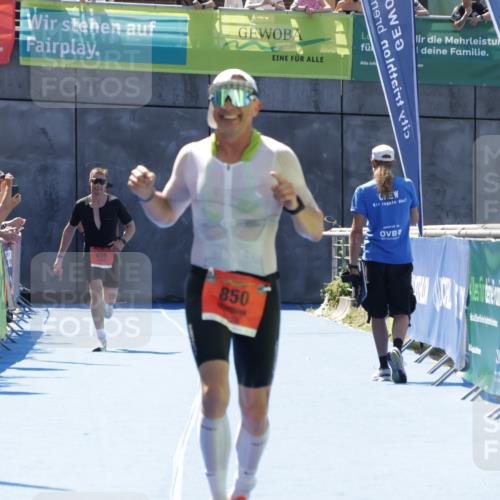 09.08.2026 - GEWOBA Citytriathlon Bremen Yannick Fuchs http://msf.ph/oto/9941587 09.08.2026 13:59:02 Ziel 696, 850, 955 meine-sportfotos.de
