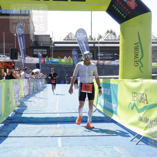 09.08.2026 - GEWOBA Citytriathlon Bremen Yannick Fuchs http://msf.ph/oto/9941593 09.08.2026 13:59:05 Ziel 696, 850 meine-sportfotos.de