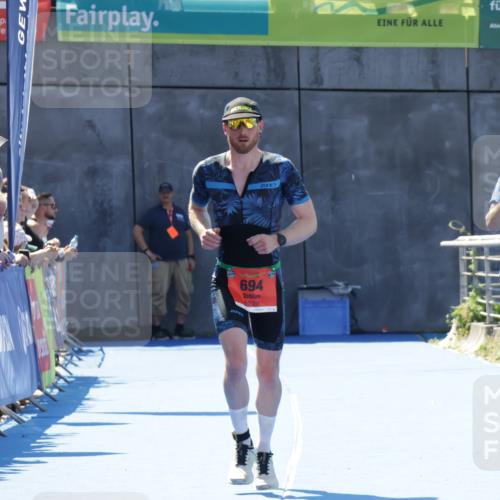 09.08.2026 - GEWOBA Citytriathlon Bremen Yannick Fuchs http://msf.ph/oto/9941602 09.08.2026 13:59:14 Ziel 694 meine-sportfotos.de