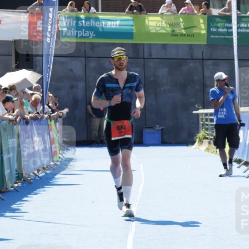 09.08.2026 - GEWOBA Citytriathlon Bremen Yannick Fuchs http://msf.ph/oto/9941604 09.08.2026 13:59:16 Ziel 694 meine-sportfotos.de