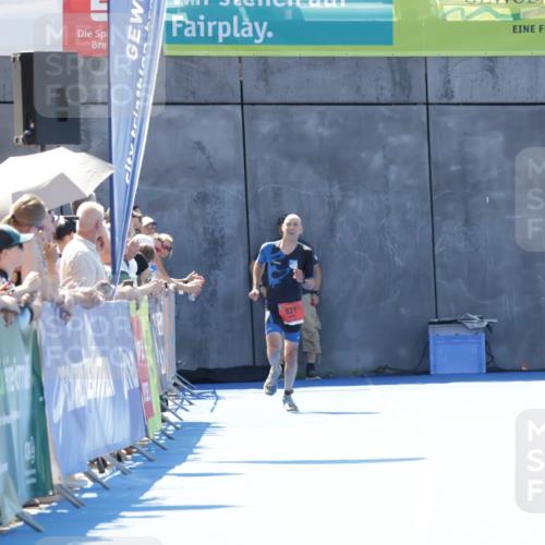 09.08.2026 - GEWOBA Citytriathlon Bremen Yannick Fuchs http://msf.ph/oto/9941616 09.08.2026 13:59:28 Ziel  meine-sportfotos.de