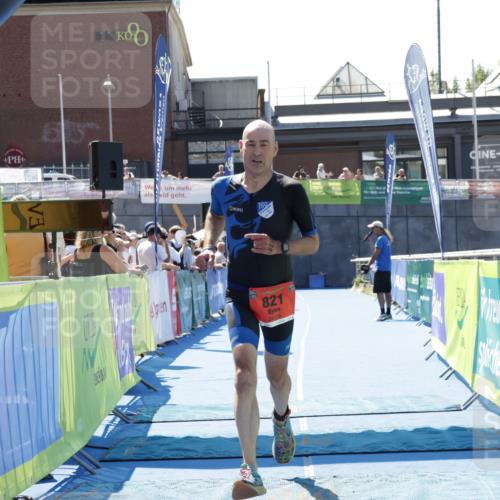09.08.2026 - GEWOBA Citytriathlon Bremen Yannick Fuchs http://msf.ph/oto/9941621 09.08.2026 13:59:39 Ziel 821 meine-sportfotos.de