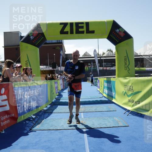 09.08.2026 - GEWOBA Citytriathlon Bremen Yannick Fuchs http://msf.ph/oto/9941625 09.08.2026 13:59:39 Ziel 821 meine-sportfotos.de
