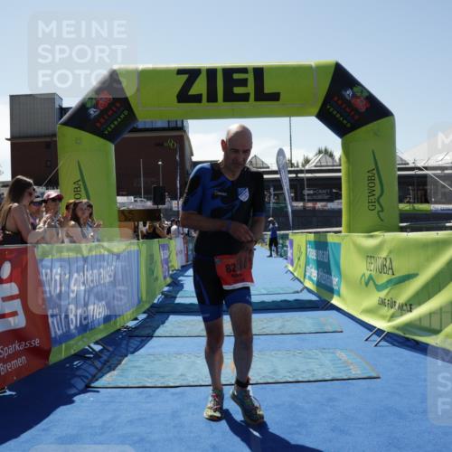 09.08.2026 - GEWOBA Citytriathlon Bremen Yannick Fuchs http://msf.ph/oto/9941626 09.08.2026 13:59:40 Ziel 821 meine-sportfotos.de