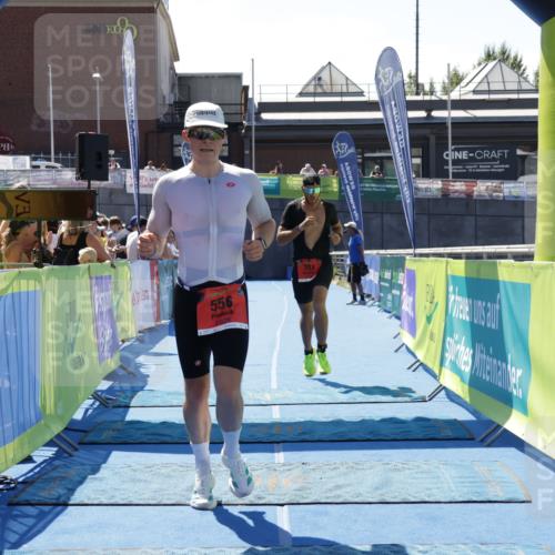 09.08.2026 - GEWOBA Citytriathlon Bremen Yannick Fuchs http://msf.ph/oto/9941632 09.08.2026 14:00:04 Ziel 556, 701 meine-sportfotos.de