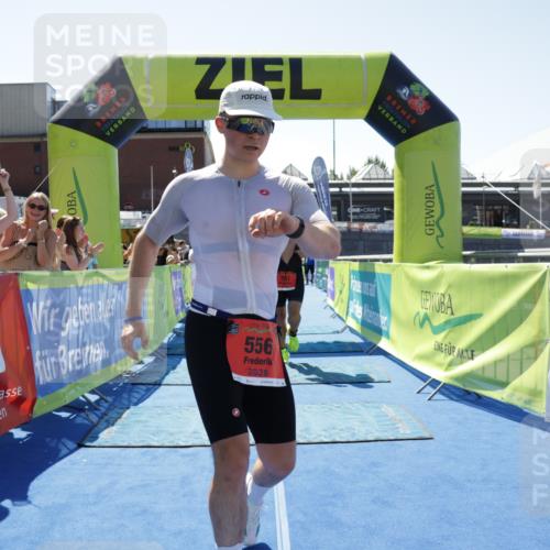 09.08.2026 - GEWOBA Citytriathlon Bremen Yannick Fuchs http://msf.ph/oto/9941636 09.08.2026 14:00:06 Ziel 556, 701 meine-sportfotos.de