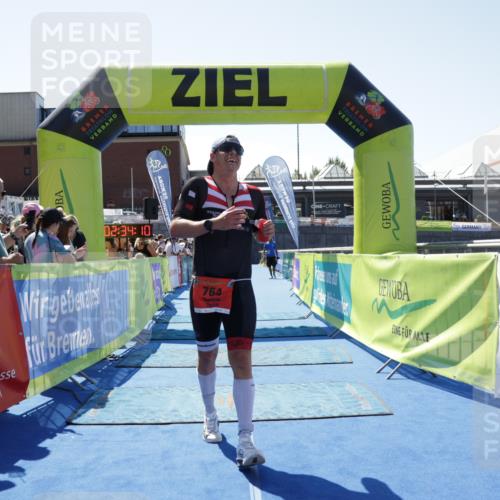09.08.2026 - GEWOBA Citytriathlon Bremen Yannick Fuchs http://msf.ph/oto/9941651 09.08.2026 14:00:34 Ziel 764 meine-sportfotos.de