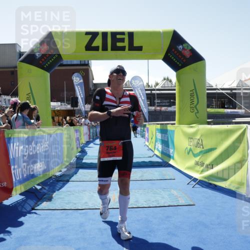 09.08.2026 - GEWOBA Citytriathlon Bremen Yannick Fuchs http://msf.ph/oto/9941652 09.08.2026 14:00:34 Ziel 764 meine-sportfotos.de