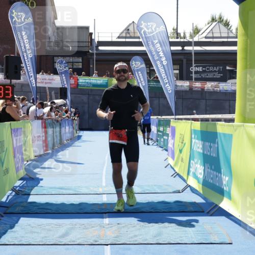 09.08.2026 - GEWOBA Citytriathlon Bremen Yannick Fuchs http://msf.ph/oto/9941659 09.08.2026 14:00:56 Ziel 588, 700 meine-sportfotos.de