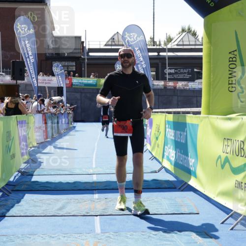 09.08.2026 - GEWOBA Citytriathlon Bremen Yannick Fuchs http://msf.ph/oto/9941661 09.08.2026 14:00:57 Ziel 588, 700 meine-sportfotos.de