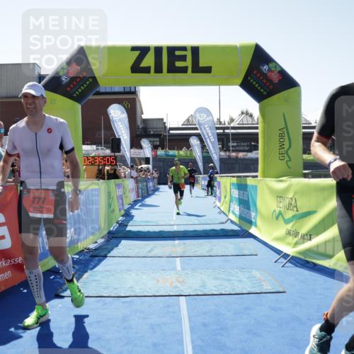 09.08.2026 - GEWOBA Citytriathlon Bremen Yannick Fuchs http://msf.ph/oto/9941702 09.08.2026 14:01:28 Ziel 723, 735, 777, 801 meine-sportfotos.de