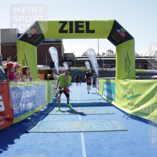09.08.2026 - GEWOBA Citytriathlon Bremen Yannick Fuchs http://msf.ph/oto/9941706 09.08.2026 14:01:30 Ziel 723, 735, 773, 777, 801 meine-sportfotos.de
