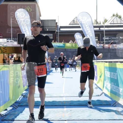 09.08.2026 - GEWOBA Citytriathlon Bremen Yannick Fuchs http://msf.ph/oto/9941711 09.08.2026 14:01:37 Ziel 584, 631, 773 meine-sportfotos.de