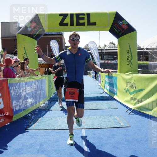 09.08.2026 - GEWOBA Citytriathlon Bremen Yannick Fuchs http://msf.ph/oto/9941756 09.08.2026 14:02:05 Ziel 624, 979 meine-sportfotos.de