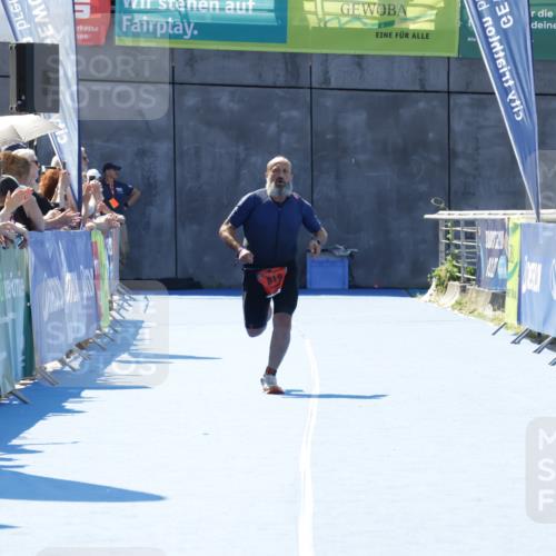 09.08.2026 - GEWOBA Citytriathlon Bremen Yannick Fuchs http://msf.ph/oto/9941761 09.08.2026 14:02:17 Ziel 819 meine-sportfotos.de