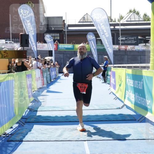 09.08.2026 - GEWOBA Citytriathlon Bremen Yannick Fuchs http://msf.ph/oto/9941766 09.08.2026 14:02:22 Ziel 819 meine-sportfotos.de