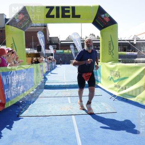 09.08.2026 - GEWOBA Citytriathlon Bremen Yannick Fuchs http://msf.ph/oto/9941771 09.08.2026 14:02:23 Ziel 819 meine-sportfotos.de