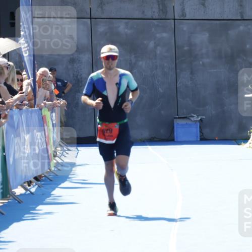 09.08.2026 - GEWOBA Citytriathlon Bremen Yannick Fuchs http://msf.ph/oto/9941773 09.08.2026 14:02:28 Ziel 629 meine-sportfotos.de