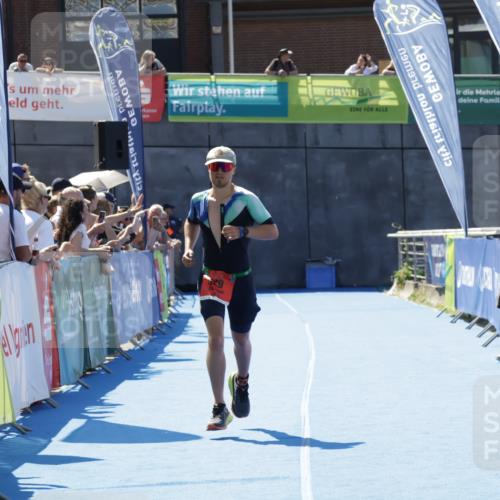 09.08.2026 - GEWOBA Citytriathlon Bremen Yannick Fuchs http://msf.ph/oto/9941774 09.08.2026 14:02:30 Ziel 629 meine-sportfotos.de