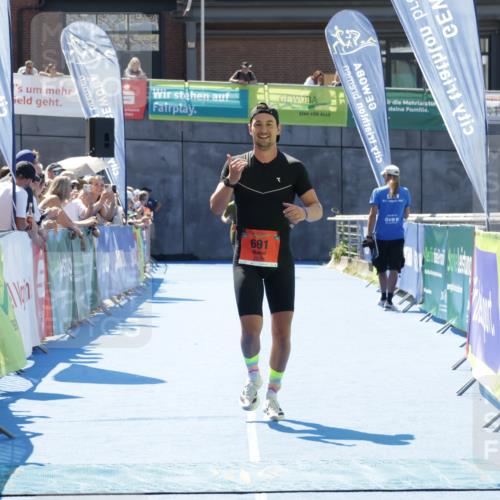 09.08.2026 - GEWOBA Citytriathlon Bremen Yannick Fuchs http://msf.ph/oto/9941799 09.08.2026 14:02:52 Ziel 691, 1114 meine-sportfotos.de