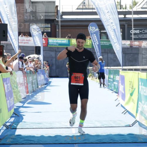09.08.2026 - GEWOBA Citytriathlon Bremen Yannick Fuchs http://msf.ph/oto/9941802 09.08.2026 14:02:53 Ziel 691 meine-sportfotos.de