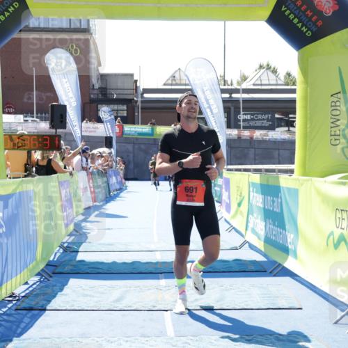 09.08.2026 - GEWOBA Citytriathlon Bremen Yannick Fuchs http://msf.ph/oto/9941805 09.08.2026 14:02:54 Ziel 569, 691 meine-sportfotos.de