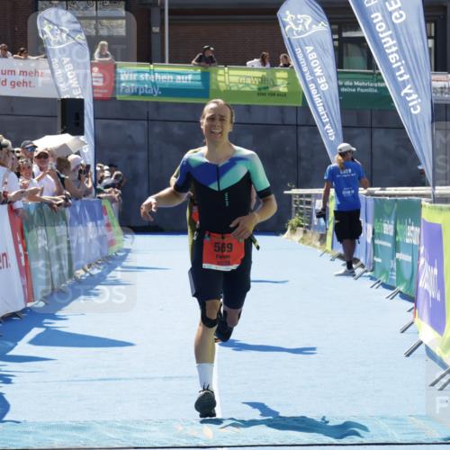 09.08.2026 - GEWOBA Citytriathlon Bremen Yannick Fuchs http://msf.ph/oto/9941811 09.08.2026 14:02:59 Ziel 569, 612, 849 meine-sportfotos.de