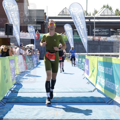 09.08.2026 - GEWOBA Citytriathlon Bremen Yannick Fuchs http://msf.ph/oto/9941817 09.08.2026 14:03:02 Ziel 569, 612, 849 meine-sportfotos.de
