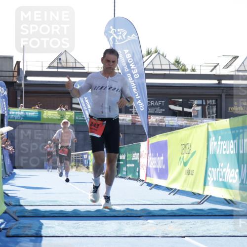 09.08.2026 - GEWOBA Citytriathlon Bremen Yannick Fuchs http://msf.ph/oto/9941841 09.08.2026 14:04:33 Ziel 575, 843 meine-sportfotos.de