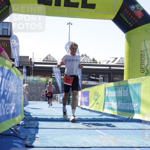 09.08.2026 - GEWOBA Citytriathlon Bremen Yannick Fuchs http://msf.ph/oto/9941842 09.08.2026 14:04:34 Ziel 575, 843 meine-sportfotos.de