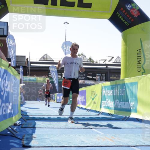 09.08.2026 - GEWOBA Citytriathlon Bremen Yannick Fuchs http://msf.ph/oto/9941843 09.08.2026 14:04:34 Ziel 575, 843 meine-sportfotos.de