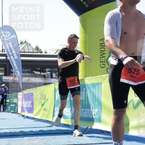 09.08.2026 - GEWOBA Citytriathlon Bremen Yannick Fuchs http://msf.ph/oto/9941851 09.08.2026 14:04:41 Ziel 575, 746, 831 meine-sportfotos.de