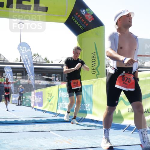 09.08.2026 - GEWOBA Citytriathlon Bremen Yannick Fuchs http://msf.ph/oto/9941852 09.08.2026 14:04:41 Ziel 575, 746, 831 meine-sportfotos.de