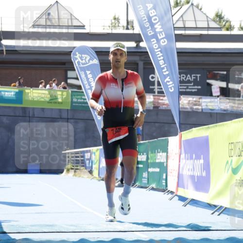 09.08.2026 - GEWOBA Citytriathlon Bremen Yannick Fuchs http://msf.ph/oto/9941855 09.08.2026 14:04:42 Ziel 575, 746, 831 meine-sportfotos.de