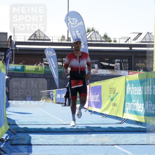09.08.2026 - GEWOBA Citytriathlon Bremen Yannick Fuchs http://msf.ph/oto/9941856 09.08.2026 14:04:43 Ziel 575, 746, 831 meine-sportfotos.de