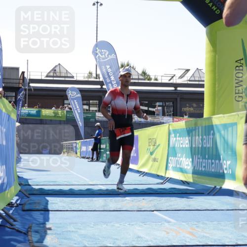 09.08.2026 - GEWOBA Citytriathlon Bremen Yannick Fuchs http://msf.ph/oto/9941858 09.08.2026 14:04:43 Ziel 575, 746, 831 meine-sportfotos.de
