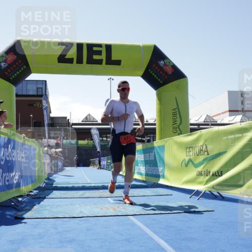 09.08.2026 - GEWOBA Citytriathlon Bremen Yannick Fuchs http://msf.ph/oto/9941865 09.08.2026 14:05:16 Ziel 671 meine-sportfotos.de
