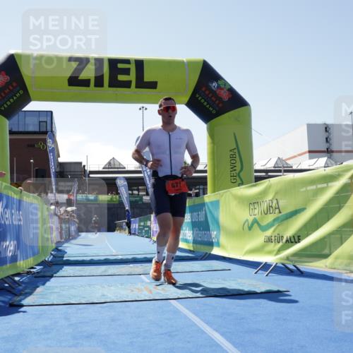 09.08.2026 - GEWOBA Citytriathlon Bremen Yannick Fuchs http://msf.ph/oto/9941866 09.08.2026 14:05:16 Ziel 671 meine-sportfotos.de
