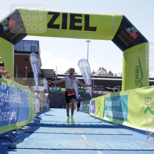 09.08.2026 - GEWOBA Citytriathlon Bremen Yannick Fuchs http://msf.ph/oto/9941897 09.08.2026 14:06:06 Ziel 561 meine-sportfotos.de