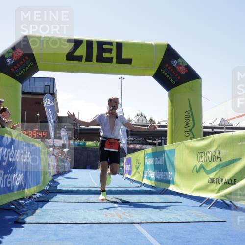 09.08.2026 - GEWOBA Citytriathlon Bremen Yannick Fuchs http://msf.ph/oto/9941900 09.08.2026 14:06:07 Ziel 561 meine-sportfotos.de