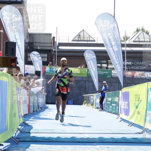 09.08.2026 - GEWOBA Citytriathlon Bremen Yannick Fuchs http://msf.ph/oto/9941923 09.08.2026 14:06:44 Ziel 632, 697 meine-sportfotos.de