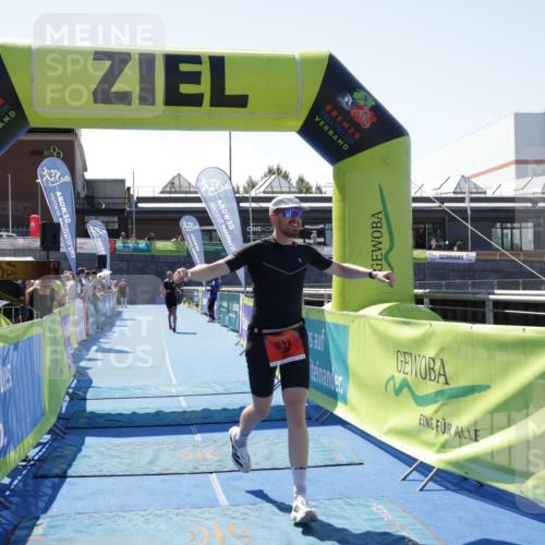 09.08.2026 - GEWOBA Citytriathlon Bremen Yannick Fuchs http://msf.ph/oto/9941939 09.08.2026 14:07:12 Ziel 633, 883 meine-sportfotos.de