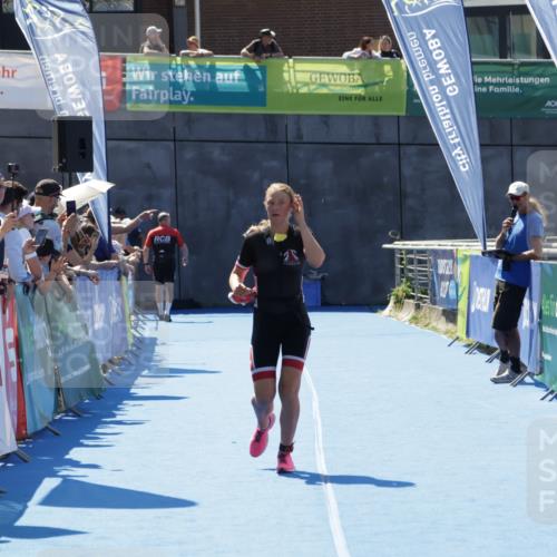 09.08.2026 - GEWOBA Citytriathlon Bremen Yannick Fuchs http://msf.ph/oto/9941941 09.08.2026 14:07:14 Ziel 633, 883 meine-sportfotos.de