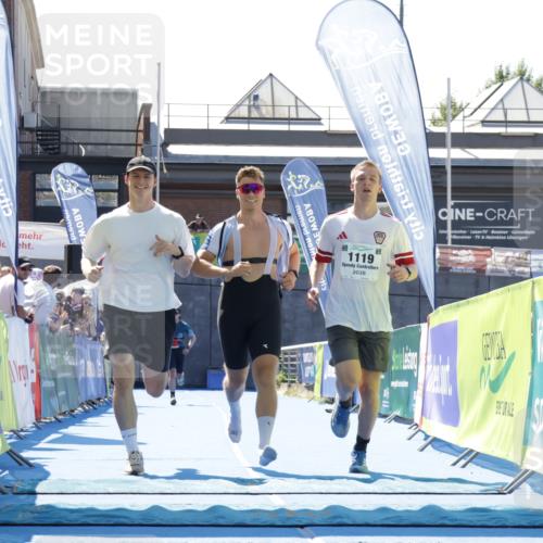 09.08.2026 - GEWOBA Citytriathlon Bremen Yannick Fuchs http://msf.ph/oto/9941957 09.08.2026 14:07:39 Ziel 1119 meine-sportfotos.de