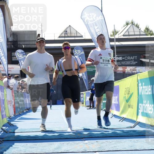 09.08.2026 - GEWOBA Citytriathlon Bremen Yannick Fuchs http://msf.ph/oto/9941958 09.08.2026 14:07:39 Ziel 1119 meine-sportfotos.de